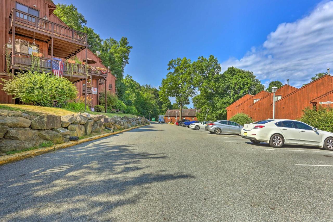 Vernon Township Condo With Balcony Near Ski Lifts! Exterior foto